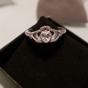 Avon Sterling Silver Claddagh OR Mesh Ring